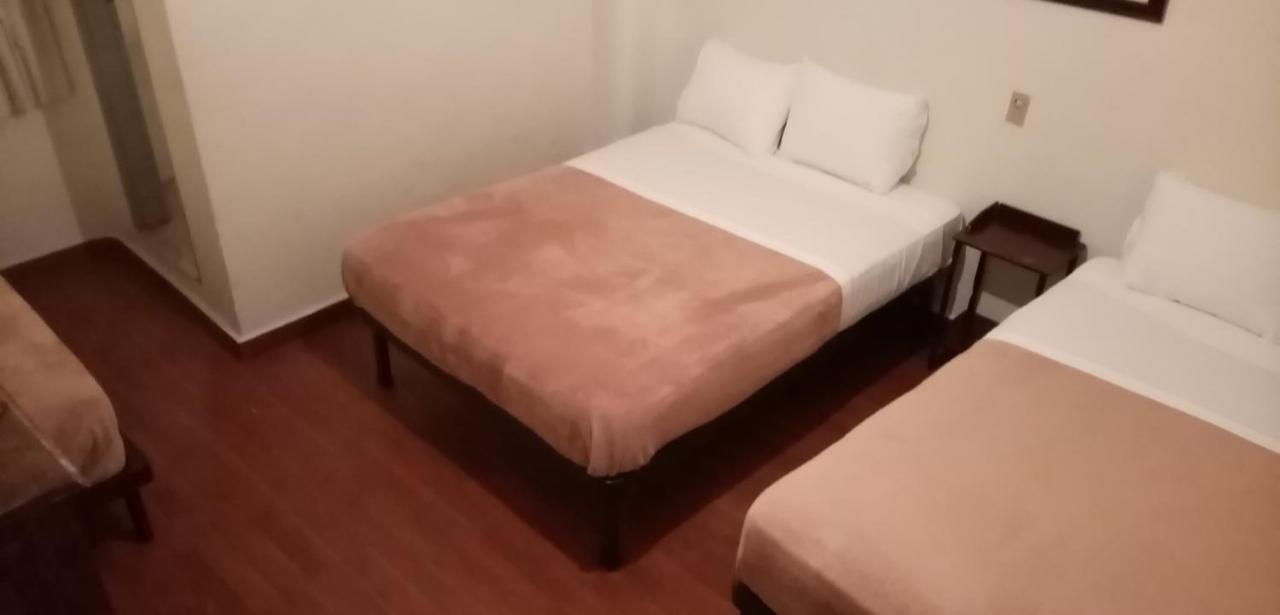 מלון גואדלחארה Nueva York מראה חיצוני תמונה